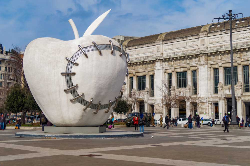 Stazione Centrale square milan